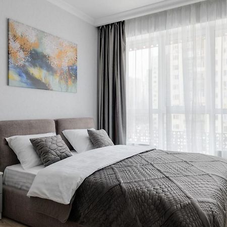 Modern New Cozy Apartment Kvartet Railway Station Kiev Exterior foto
